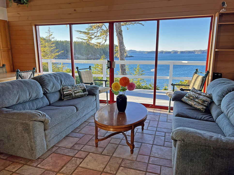 malei island resort lounge and ocean view